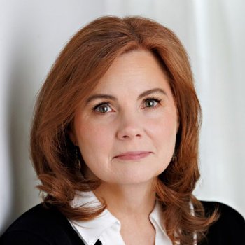 Roberta Holland Dimitrou Headshot